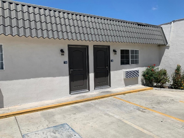 Empire Inn Main image